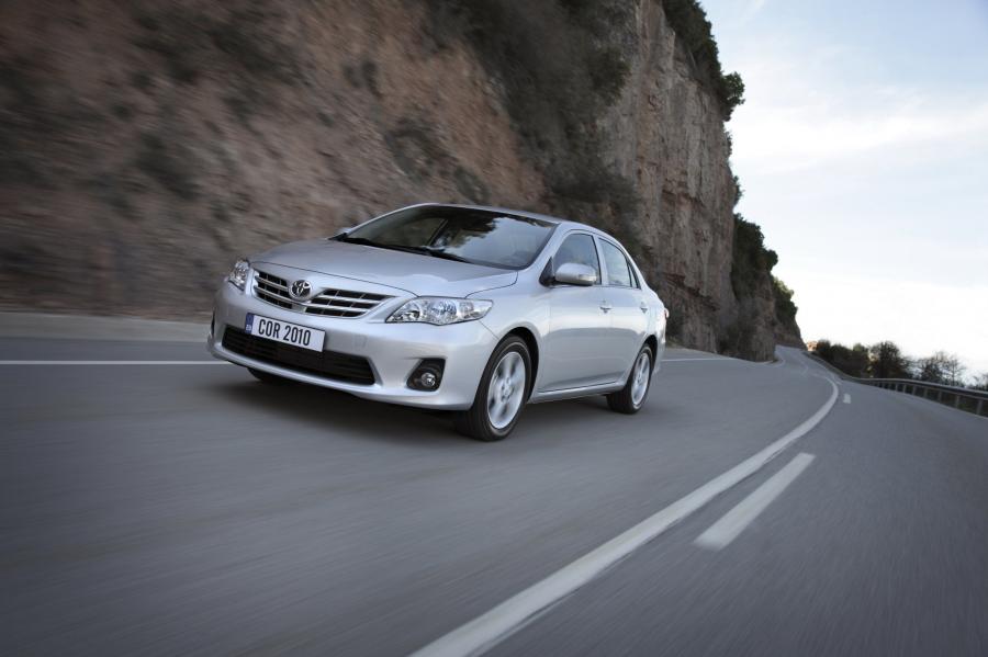  Toyota Corolla 2011 года  (фото 35 из 76)